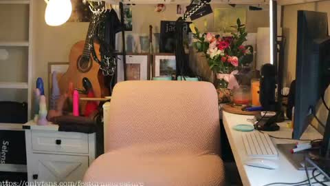 Creature Marie online show from 21, 4, 2026