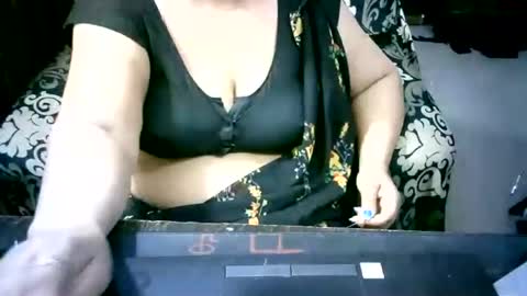 Snapshot of crezybhabihot chatting on 19, 6, 2026 Sonika69 online show from 19, 6, 2026
