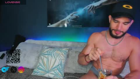 Snapshot of crhistian1_ chatting on 1, 2, 2025 CRHISTIAN online show from 1, 2, 2025