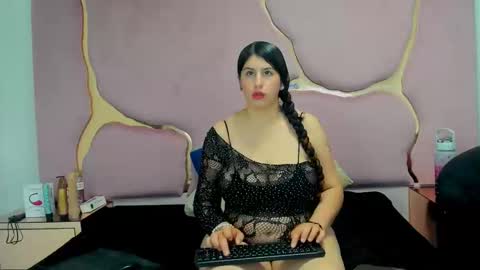 Snapshot of criistaal__ chatting on 28, 2, 2025 Criistaal   online show from 28, 2, 2025