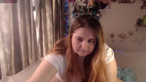 Snapshot of crim0nrose chatting on 5, 12, 2024 Crimson Rose online show from 5, 12, 2024