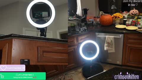 Snapshot of crimsonkitten chatting on 27, 11, 2025 Crimson Kitten online show from 27, 11, 2025