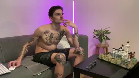 Snapshot of crinifer chatting on 14, 1, 2026 Crinifer online show from 14, 1, 2026