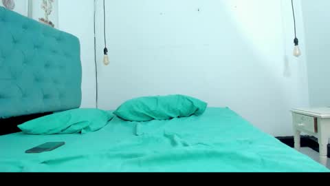 cris_dulce online show from 23, 11, 2025