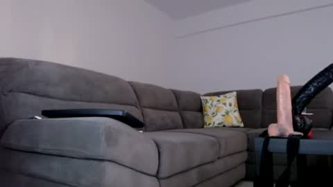 Snapshot of cris_tinne chatting on 4, 7, 2026 cris_tinne online show from 4, 7, 2026
