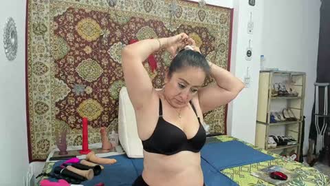 Cristal online show from 4, 1, 2025