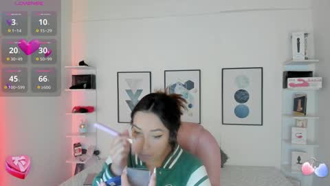 Cristal online show from 2, 2, 2025