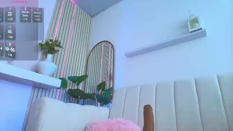 Cristal  online show from 13, 2, 2025