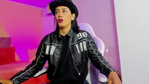 Snapshot of cristal_crossfit chatting on 31, 10, 2025 Cristal online show from 31, 10, 2025