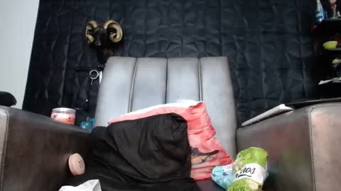 Snapshot of cristal_smith06 chatting on 24, 5, 2026 Hanna online show from 24, 5, 2026