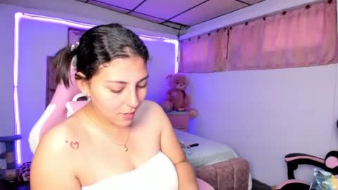 cristal_smith20 online show from 15, 6, 2026