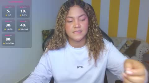 Snapshot of cristal_war chatting on 5, 2, 2025 Cristal online show from 5, 2, 2025