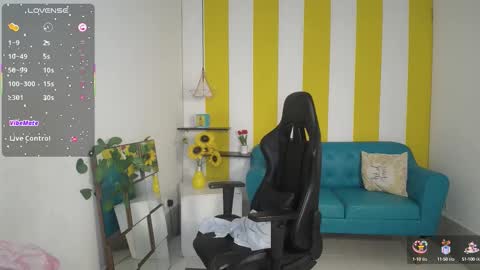 Snapshot of cristal_war chatting on 11, 10, 2025 Cristal online show from 11, 10, 2025