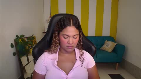 Snapshot of cristal_war chatting on 19, 10, 2025 Cristal online show from 19, 10, 2025