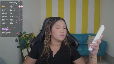 Snapshot of cristal_war chatting on 22, 10, 2025 Cristal online show from 22, 10, 2025