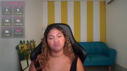 Snapshot of cristal_war chatting on 28, 10, 2025 Cristal online show from 28, 10, 2025