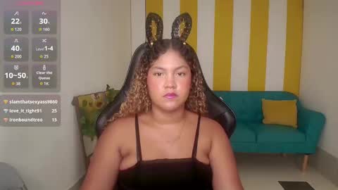 Snapshot of cristal_war chatting on 22, 11, 2025 Cristal online show from 22, 11, 2025