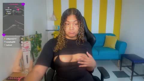 Snapshot of cristal_war chatting on 28, 11, 2025 Cristal online show from 28, 11, 2025