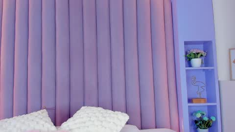 Snapshot of cristalcornner_ chatting on 1, 2, 2025 Nicole Connection time 220pm-910pmCol online show from 1, 2, 2025