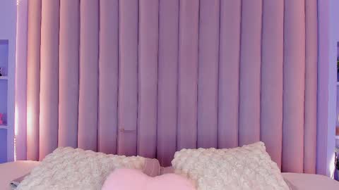 Snapshot of cristalcornner_ chatting on 4, 3, 2025 Nicole Connection time 220pm-910pmCol online show from 4, 3, 2025