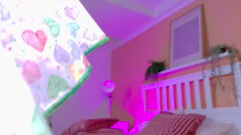 Snapshot of cristalcornner_ chatting on 18, 11, 2025 Nicole Connection time 220pm-910pmCol online show from 18, 11, 2025