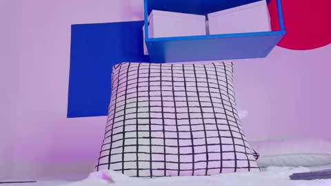 Snapshot of cristalcornner_ chatting on 20, 11, 2025 Nicole Connection time 220pm-910pmCol online show from 20, 11, 2025