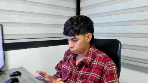 Snapshot of cristhian_slytherin chatting on 2, 10, 2025 cristhian online show from 2, 10, 2025