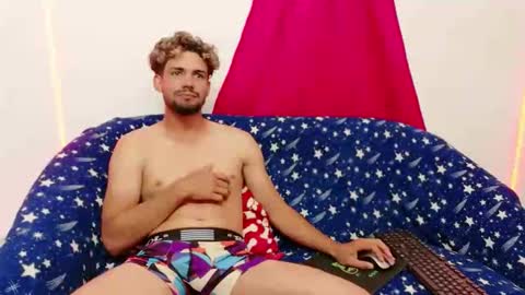 Snapshot of cristian_gp chatting on 31, 10, 2025 cristian gp online show from 31, 10, 2025