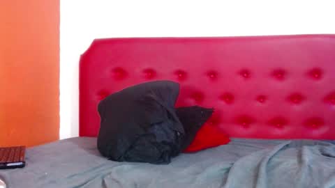 Snapshot of cristian_hot9 chatting on 18, 11, 2025 cristian hot9 online show from 18, 11, 2025