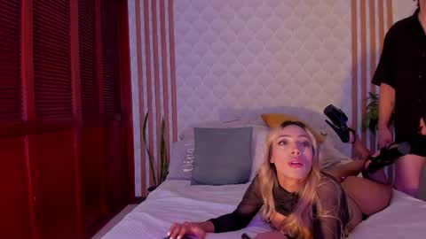 Snapshot of cristianblaze_pamelareal chatting on 17, 5, 2026 Cris Pame online show from 17, 5, 2026