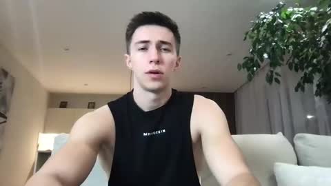 Snapshot of cristianovilla chatting on 31, 1, 2025 CristianoHailey online show from 31, 1, 2025