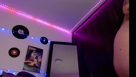 Snapshot of cristin_moon chatting on 13, 2, 2025 Christina online show from 13, 2, 2025