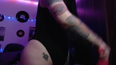 Snapshot of cristin_moon chatting on 11, 3, 2025 Christina online show from 11, 3, 2025