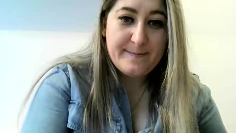 Snapshot of cristina20021991 chatting on 1, 1, 2025 cristina20021991 online show from 1, 1, 2025