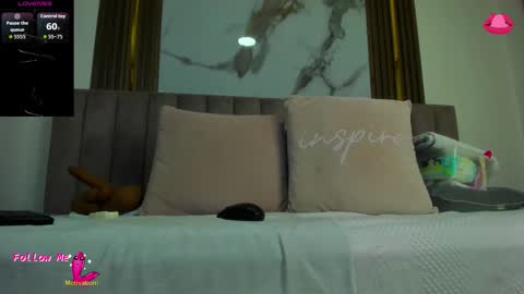 Snapshot of cristinsexy_ chatting on 8, 10, 2025 Cristina online show from 8, 10, 2025
