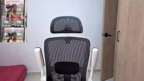 Snapshot of cristopher23_ chatting on 12, 10, 2025 cristopher23 online show from 12, 10, 2025