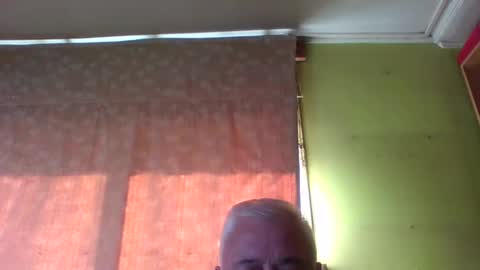 Snapshot of crmperez chatting on 1, 4, 2026 crmperez online show from 1, 4, 2026