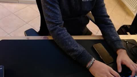 Snapshot of crocken_bisc chatting on 29, 11, 2025 crocken_bisc online show from 29, 11, 2025