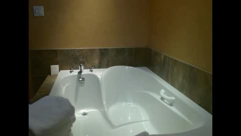 Snapshot of crockzilla chatting on 23, 2, 2025 Uhmmwho online show from 23, 2, 2025