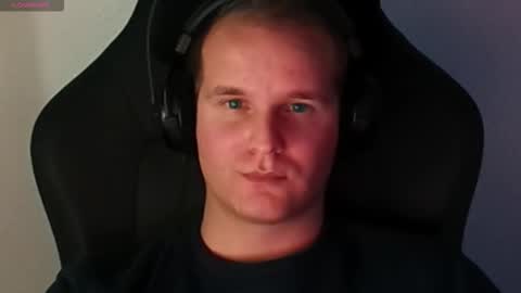 Snapshot of croissant911 chatting on 14, 10, 2025 Anderson online show from 14, 10, 2025