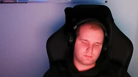 Snapshot of croissant911 chatting on 14, 11, 2025 Anderson online show from 14, 11, 2025