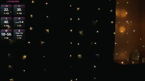 Snapshot of cross_the_line chatting on 23, 12, 2024 xx Amina xx online show from 23, 12, 2024