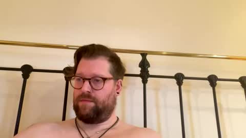 Snapshot of crouchendtiger chatting on 26, 11, 2025 crouchendtiger online show from 26, 11, 2025