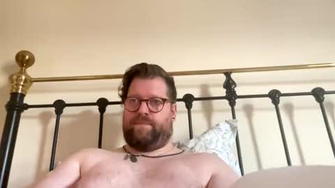 Snapshot of crouchendtiger chatting on 29, 11, 2025 crouchendtiger online show from 29, 11, 2025