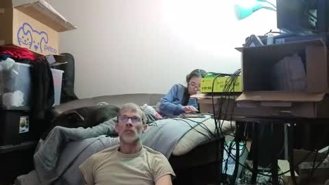 Crownandkat online show from 4, 2, 2026