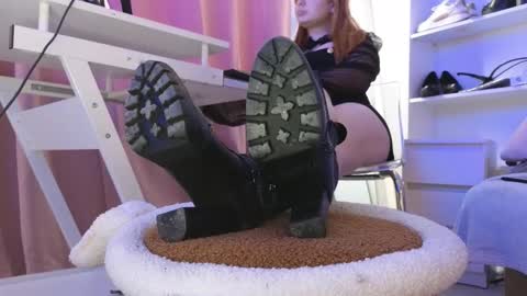 Cruel Siren online show from 17, 11, 2025