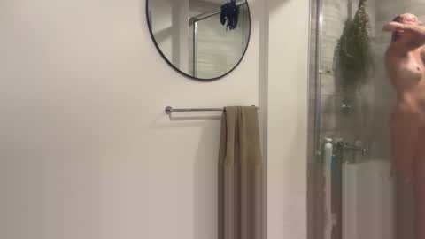 Snapshot of cruellacuck chatting on 11, 11, 2025 CruellaCuck online show from 11, 11, 2025