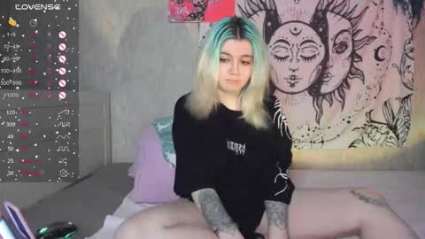 Snapshot of cryptobjgirlv2 chatting on 26, 11, 2025 Lilith online show from 26, 11, 2025