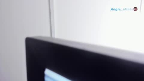 Snapshot of crystal_foster chatting on 18, 2, 2026 angie online show from 18, 2, 2026