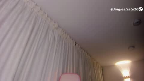 angie  online show from 21, 3, 2026